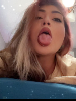 I woke up and I\'m all wet and throbbing for you