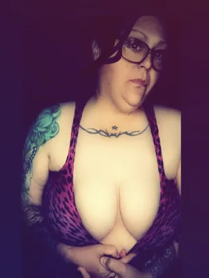 Message b4 cam2cam Mature Tattooed Fat Titted BBW Perverted Mother Slut