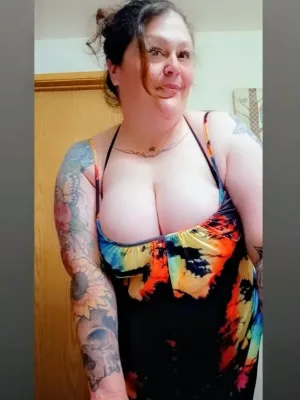 Message b4 cam2cam Mature Tattooed Fat Titted BBW Perverted Mother Slut